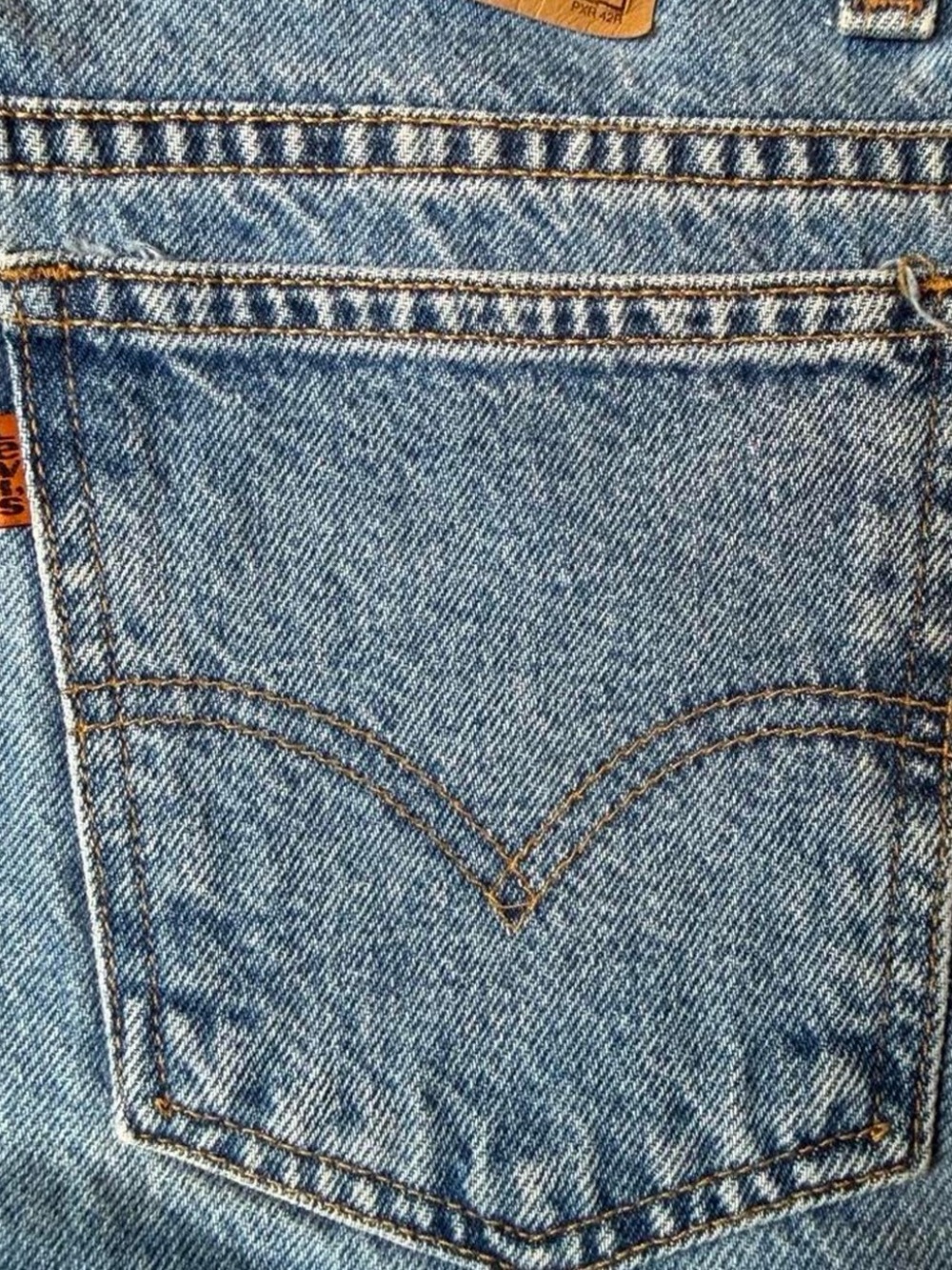 Levi's Vintage 954 Orange Tab Shorts - Picture 3 of 5